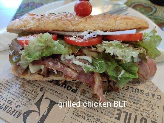 The Hungry Nest Cafe